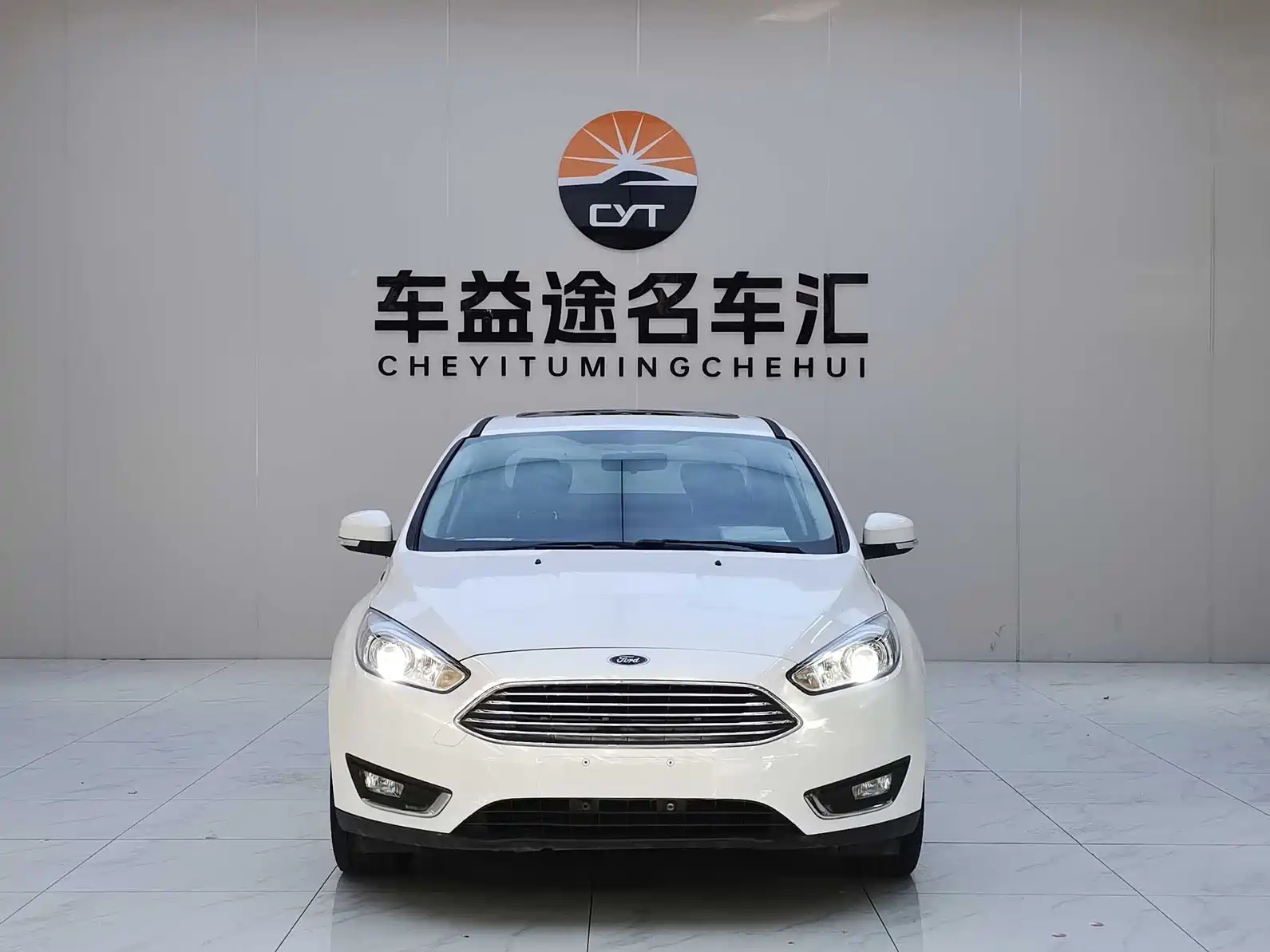 Фото 2 - Ford Focus