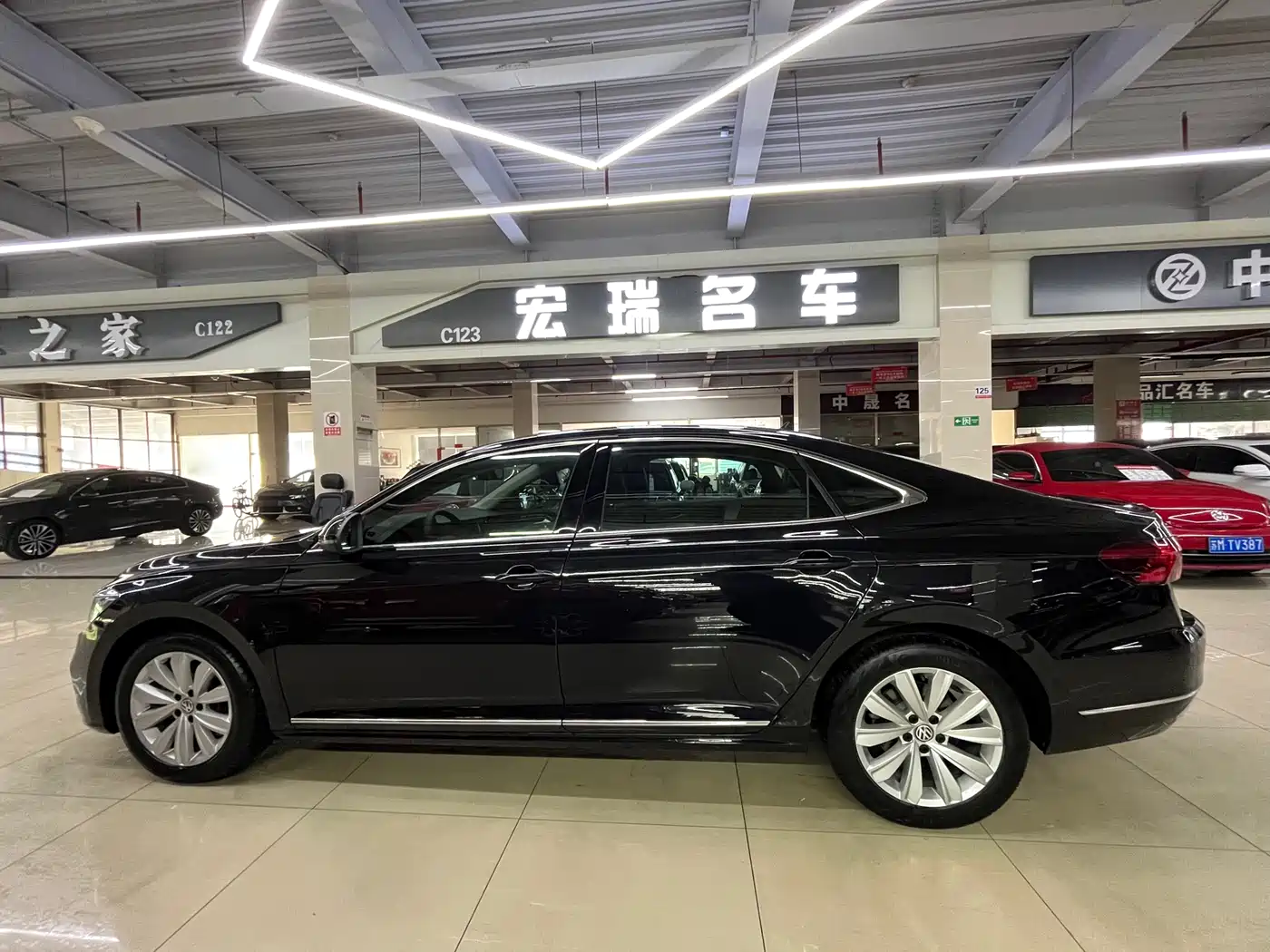 Volkswagen Passat 2019 330TSI Elite Version China VI фото 4
