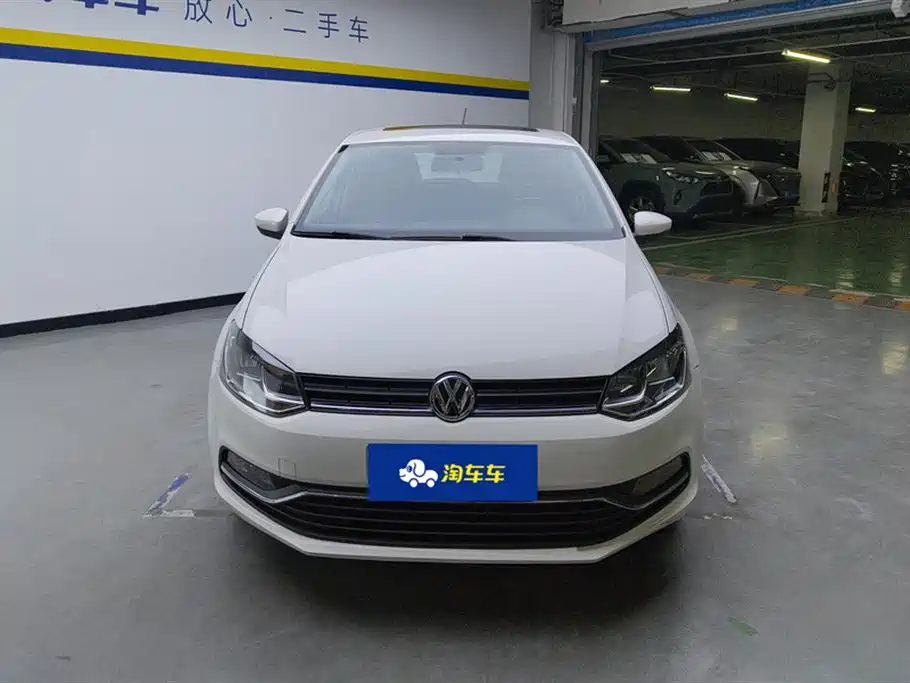 Volkswagen Polo 2016 1.6L Automatic Comfort фото 2