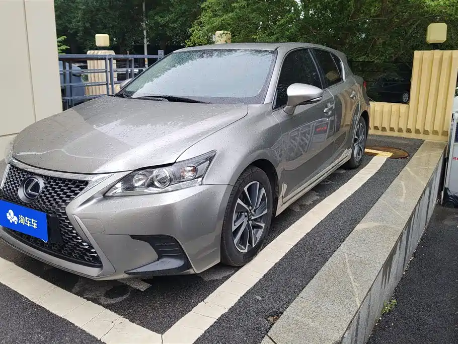 Lexus CT 2017 CT200h Comfort (Single Color, China V)