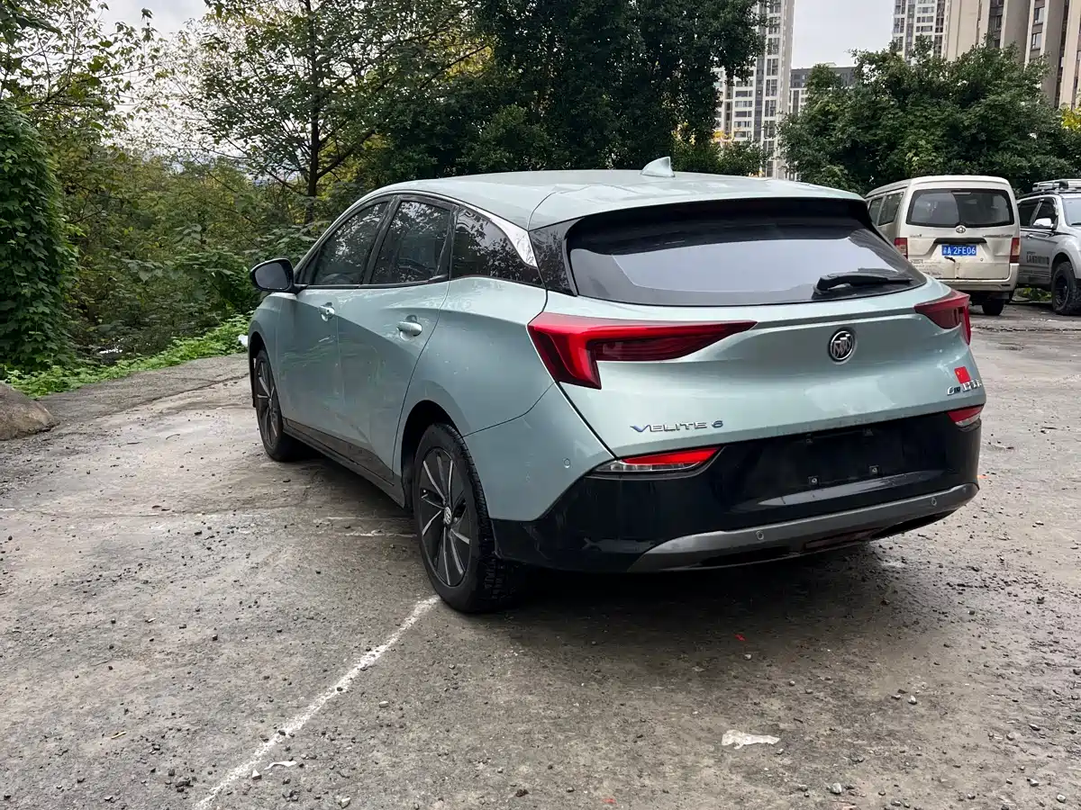 BUICK SLIGHTLY BLUE 6