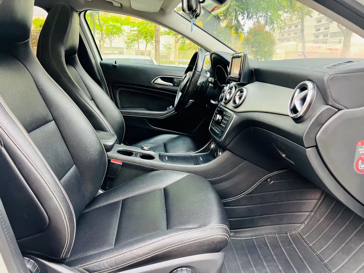 Mercedes-Benz GLA 2015 GLA 200 Fashion фото 15