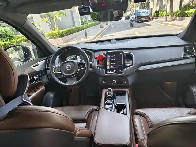 Volvo XC90 2022 B6 Smart Elegance Luxury 7-Seater — фото 4