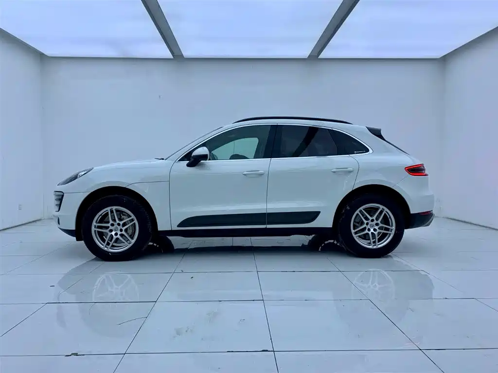 Porsche Macan 2016 Macan S 3.0T фото 3