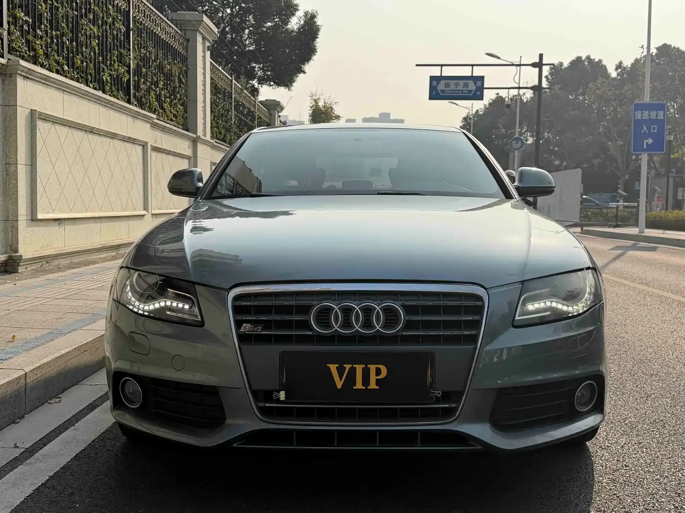 Audi A4L 2010 2010 2.0 TFSI Technology