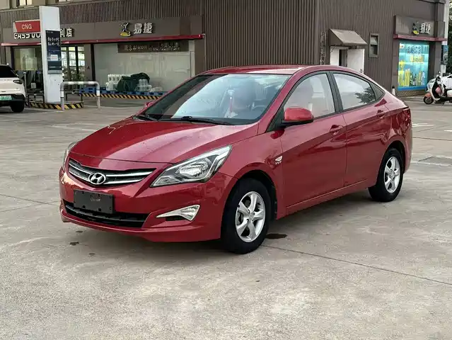 HYUNDAI RENA