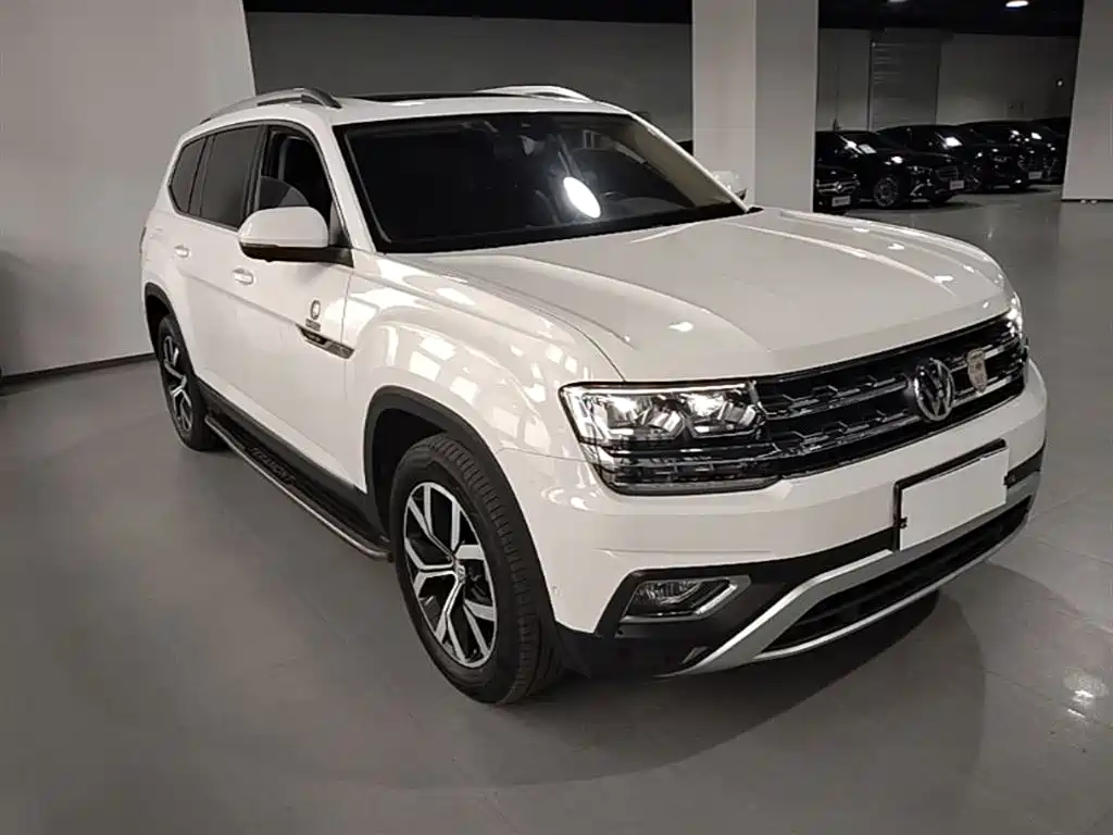 Volkswagen Teramont 2020 380TSI 4WD Luxury Edition China VI фото 4