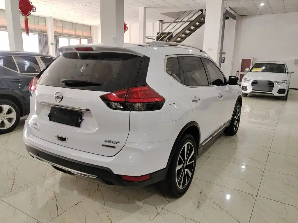 Фото 9 - Nissan X-Trail
