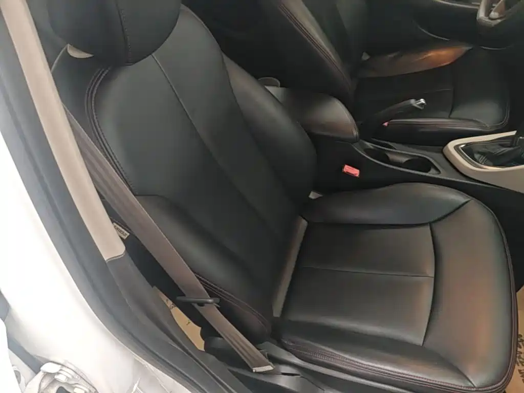 Фото 25 - Buick Excelle
