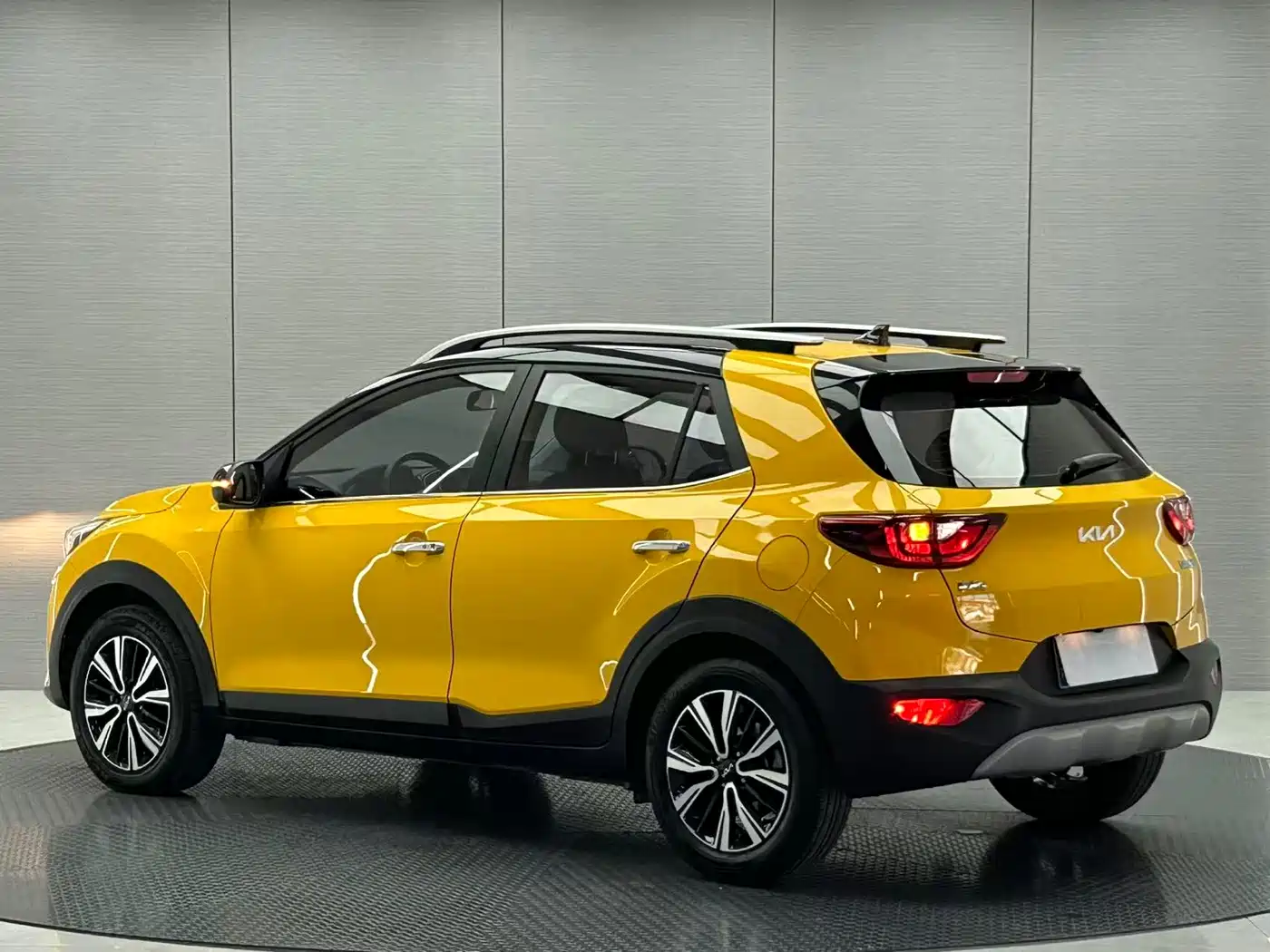 Kia KX1 2021 1.4L CVT Fun Sunroof Version фото 3