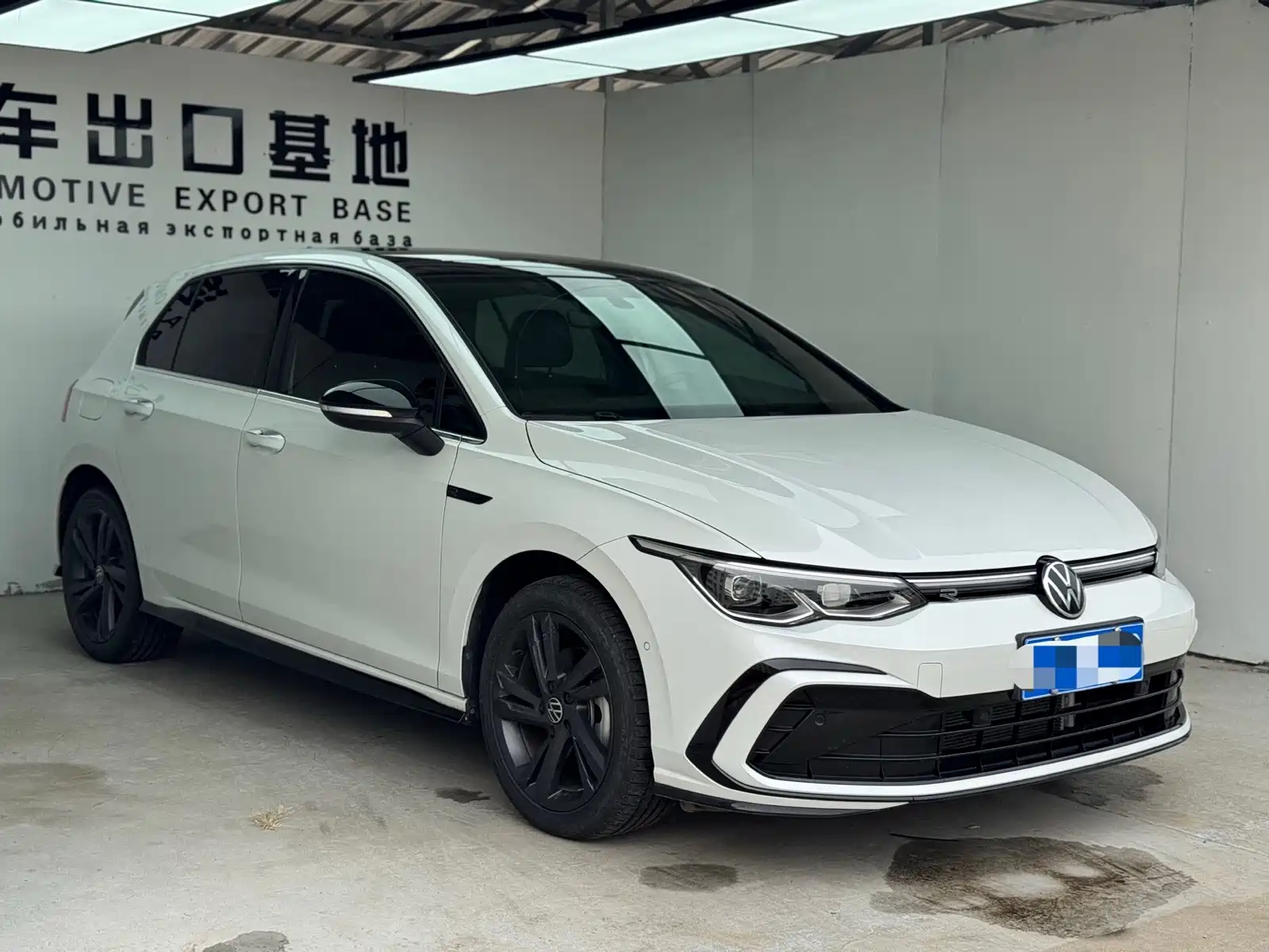 Фото 3 - Volkswagen Golf