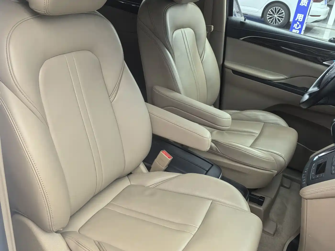 Buick GL8 2017 ES 28T Premium China V фото 5