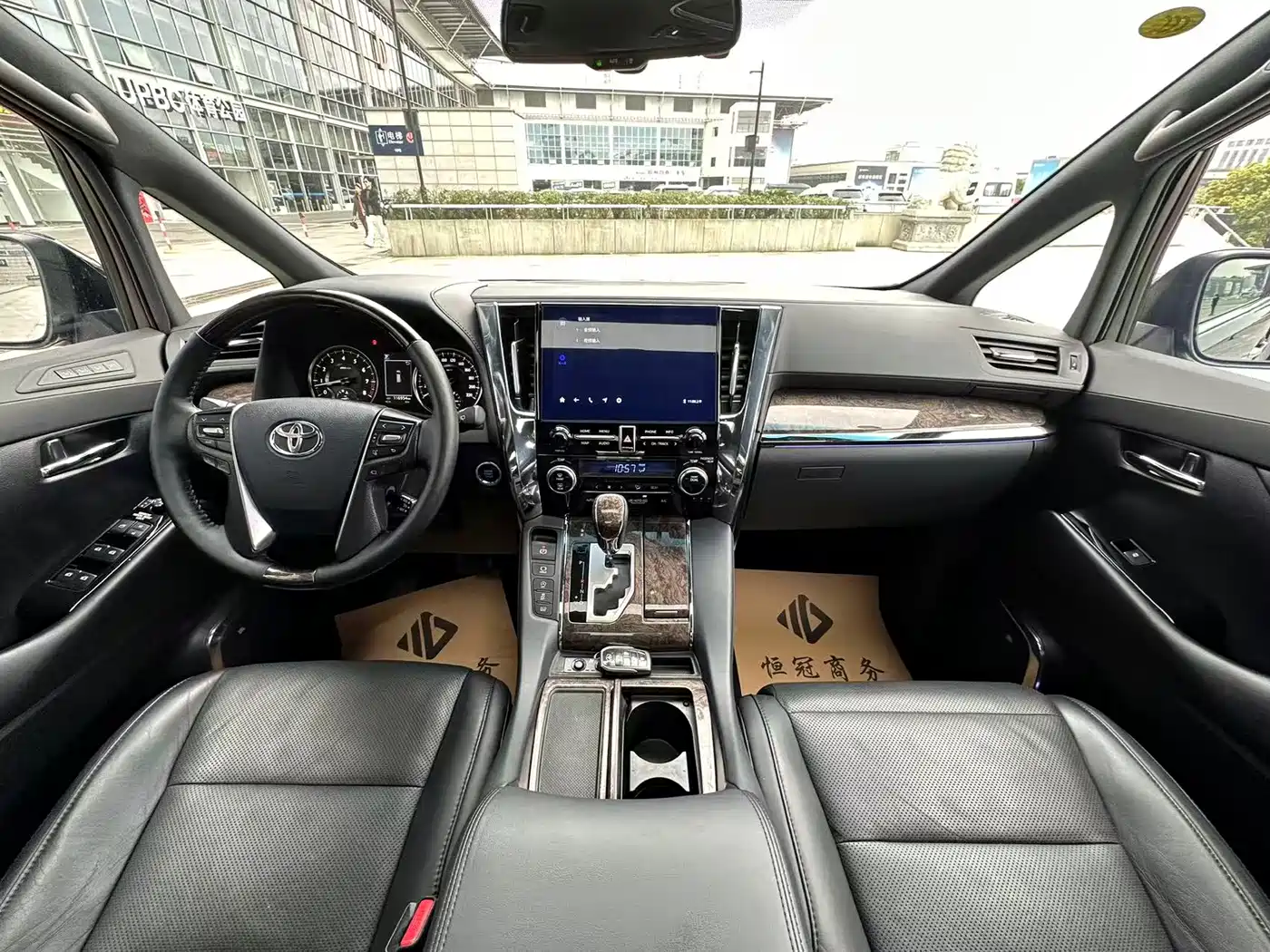 Toyota Alphard 2018 Facelift 3.5L Premium Edition фото 12