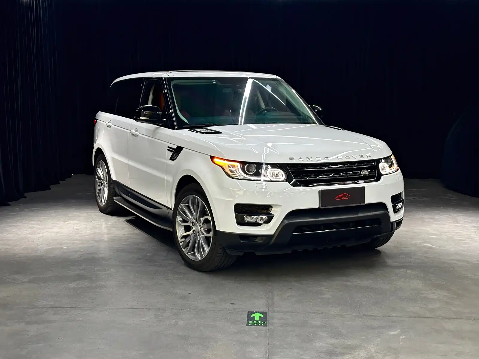 Фото 3 - Land Rover Range Rover Sport