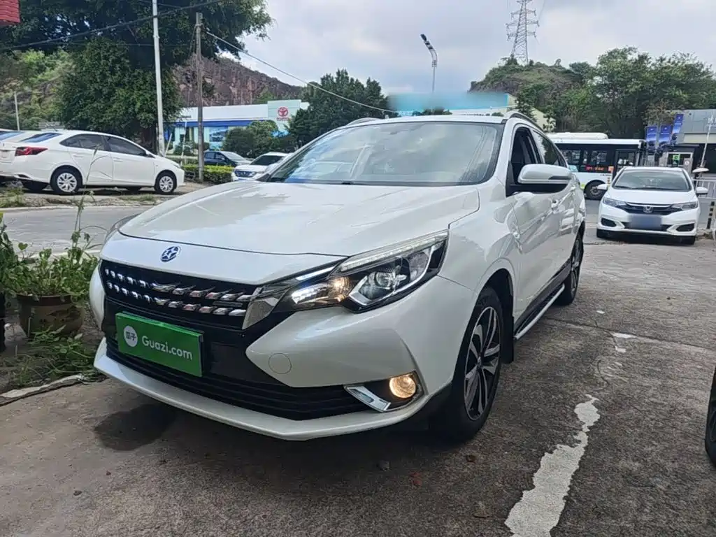 2019 Venucia T90