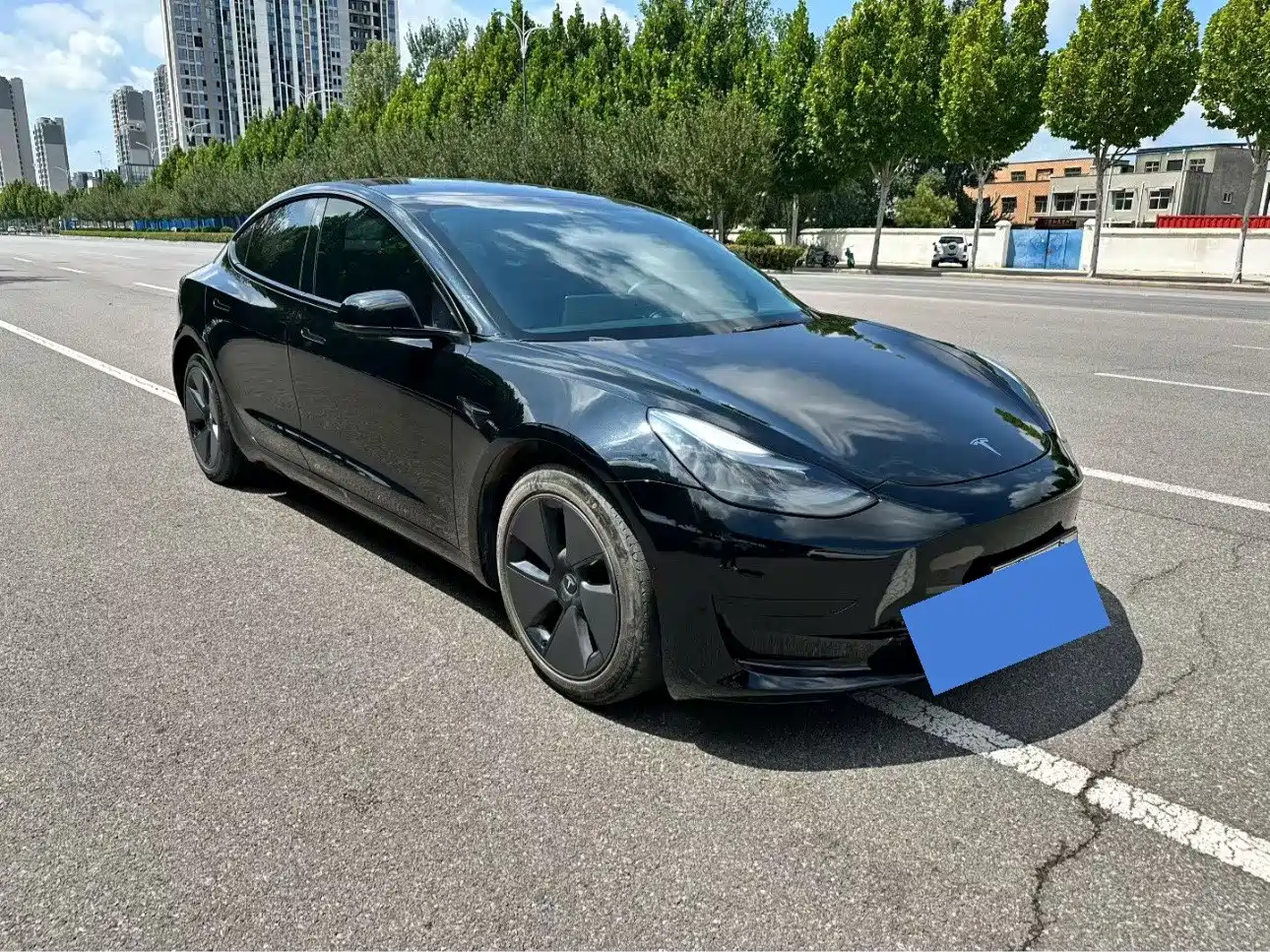 Фото 3 - Tesla Model 3