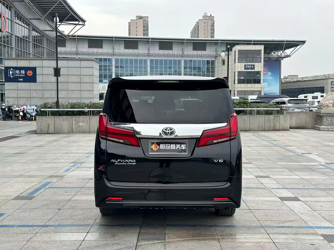 Toyota Alphard 2018 Facelift 3.5L Premium Edition фото 6