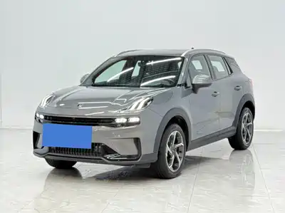 Lynk & Co 06