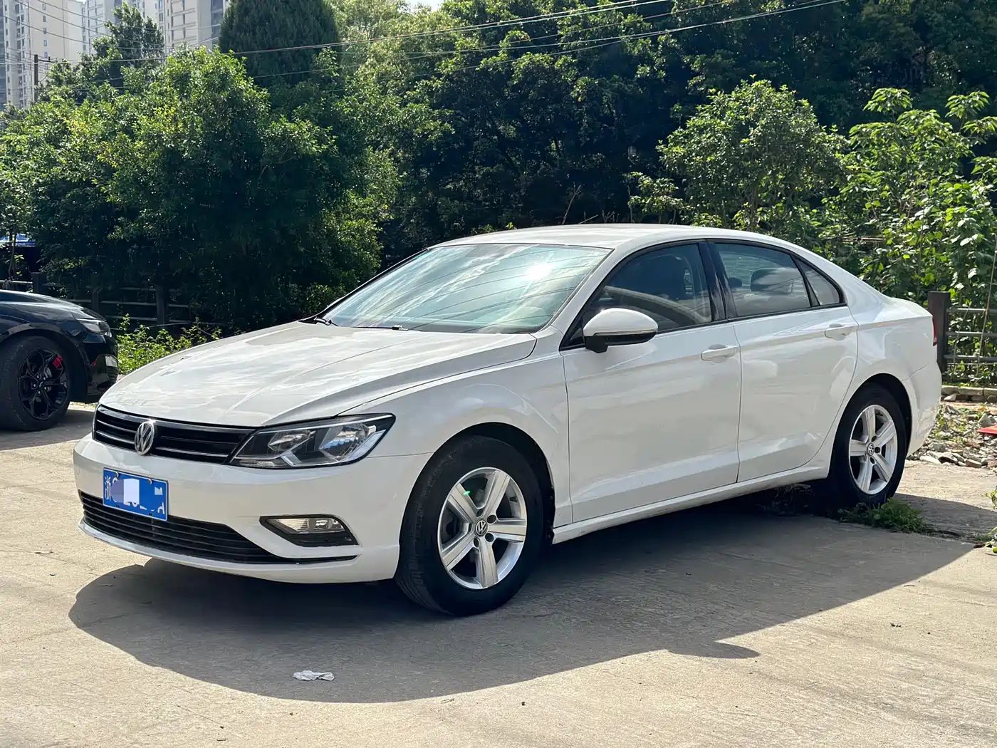 Volkswagen Lamando 2015 230TSI DSG Style