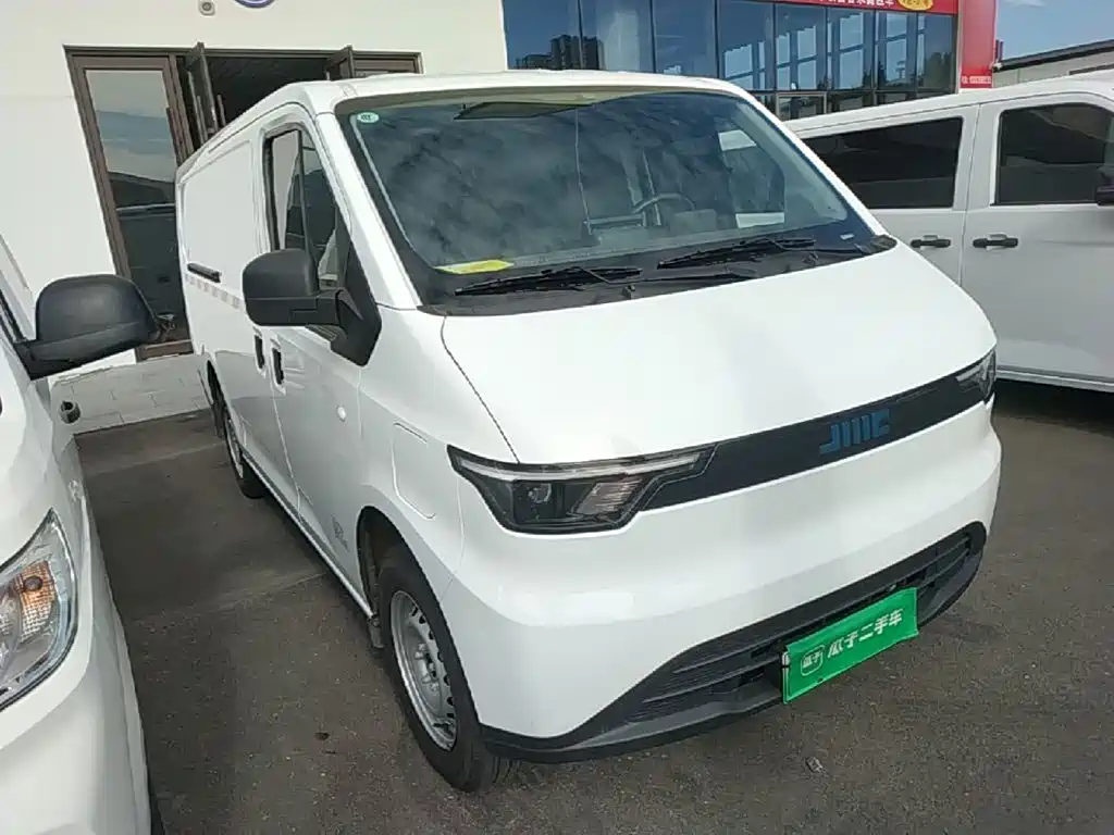 Jiangling E-Fushun 2026 2025 Model Blind Window Version 41.86kWh Short Wheelbase Low Roof 3.0-ton