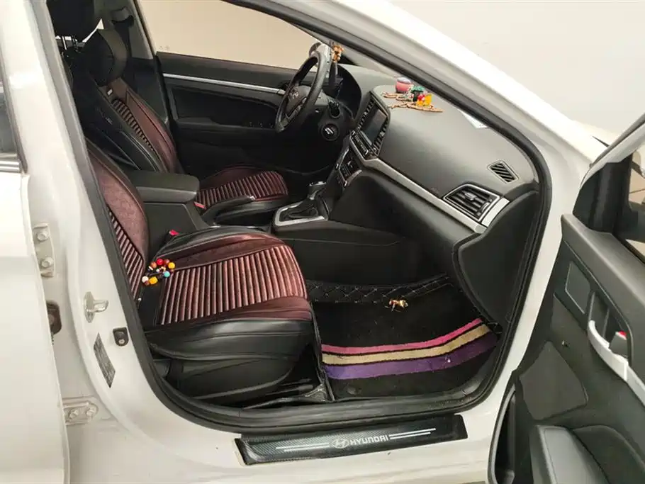 Hyundai Elantra 2016 Model 1.6L Automatic Smart Elite фото 8