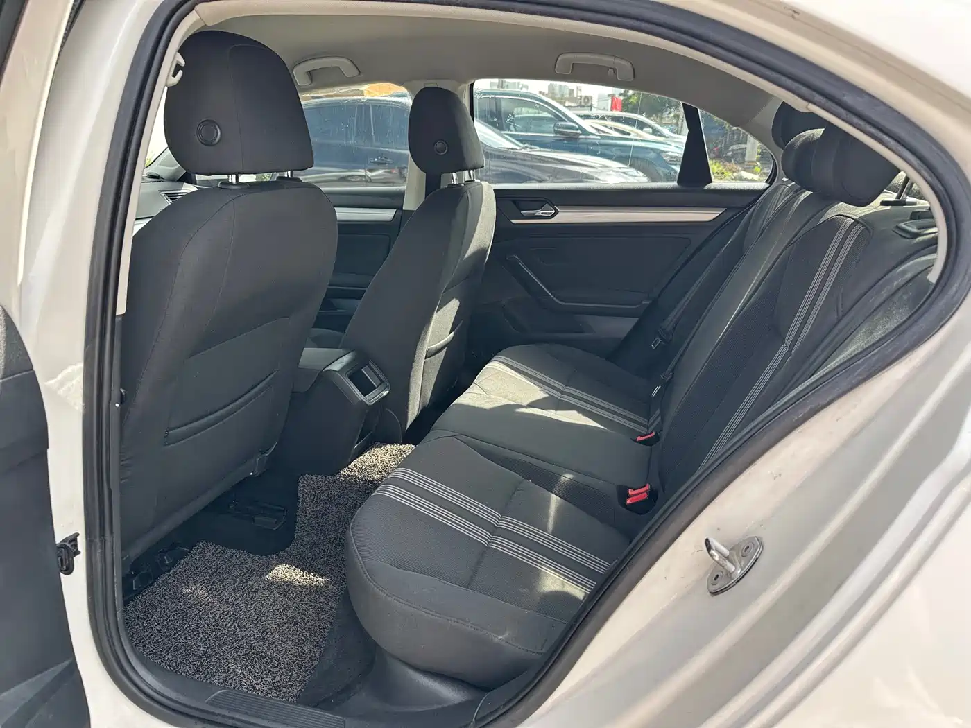 Volkswagen Lamando 2015 230TSI DSG Style фото 11