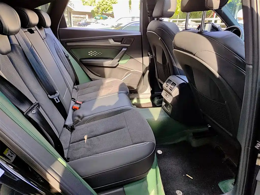 Audi Q5L Sportback 2022 40 TFSI Luxury фото 11