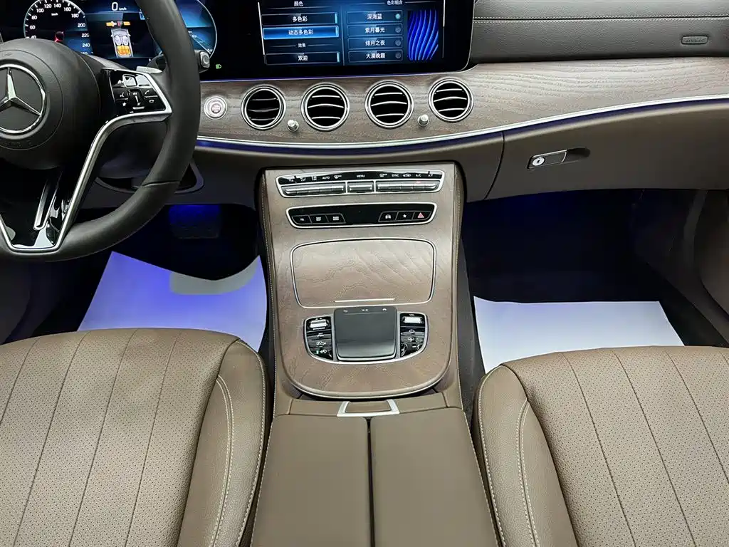 Mercedes-Benz E-Class 2022 Second Facelift E 300 L Luxury фото 14
