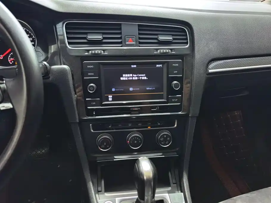 Volkswagen Golf 2018 230TSI Automatic Comfort фото 13