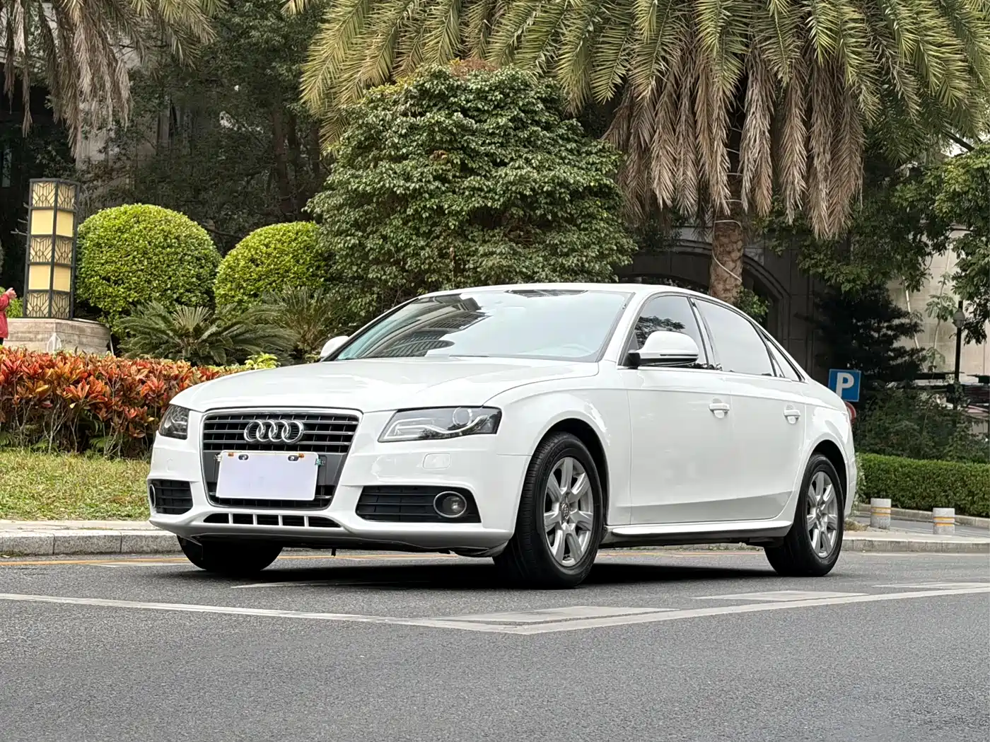 Audi A4L 2010 2.0 TFSI Standard