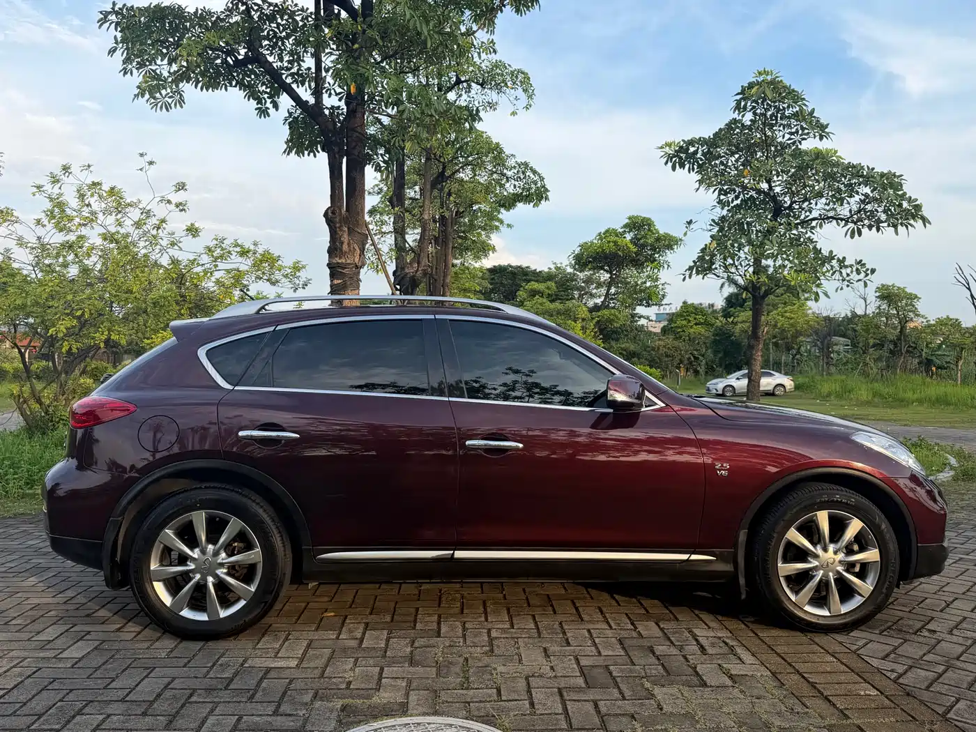 Infiniti QX50 2017 2015 2.5L Comfort Edition