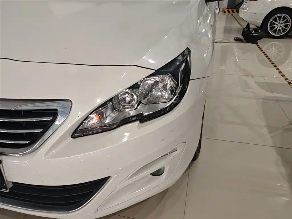 Peugeot 408 2018 350THP Automatic Luxury Edition фото 24