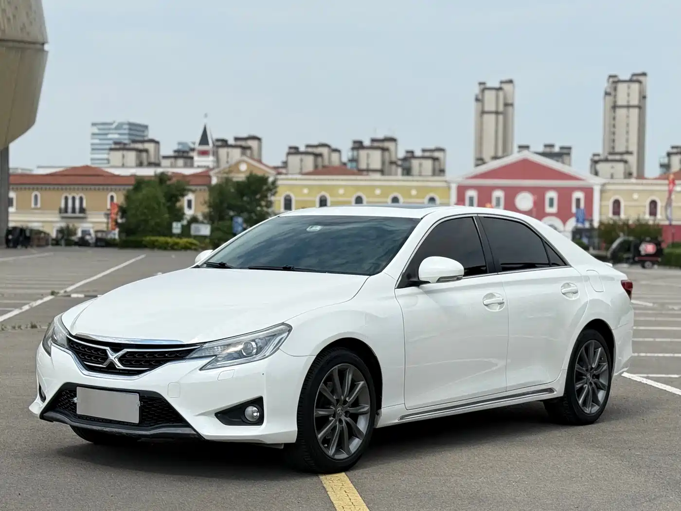 Toyota Reiz 2013 2.5V Premium Navigation Edition