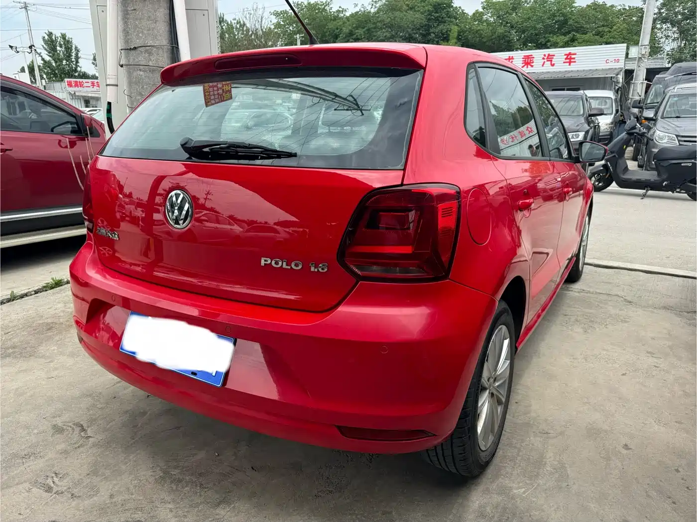 Volkswagen Polo 2014 1.6L Automatic Comfort Edition фото 10