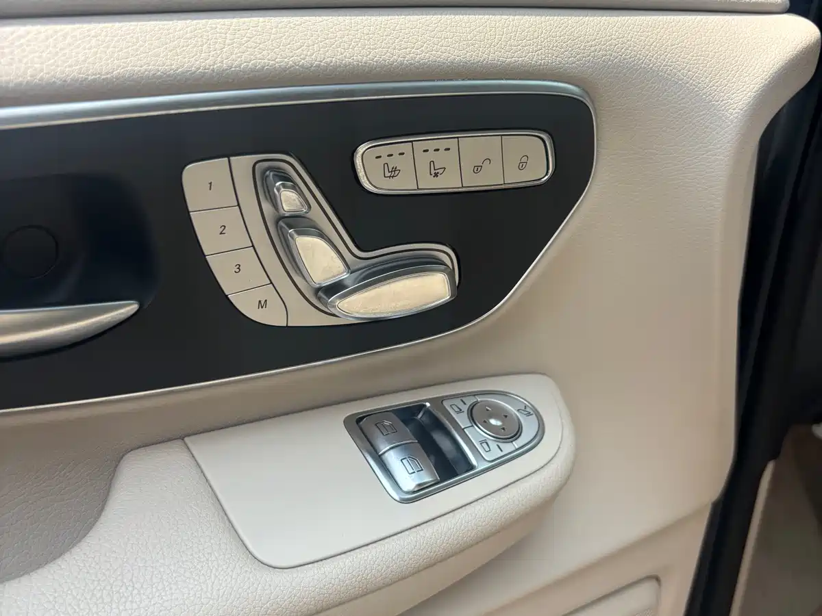 Mercedes-Benz V-Class 2018 V 260 Pilot Edition China V фото 19