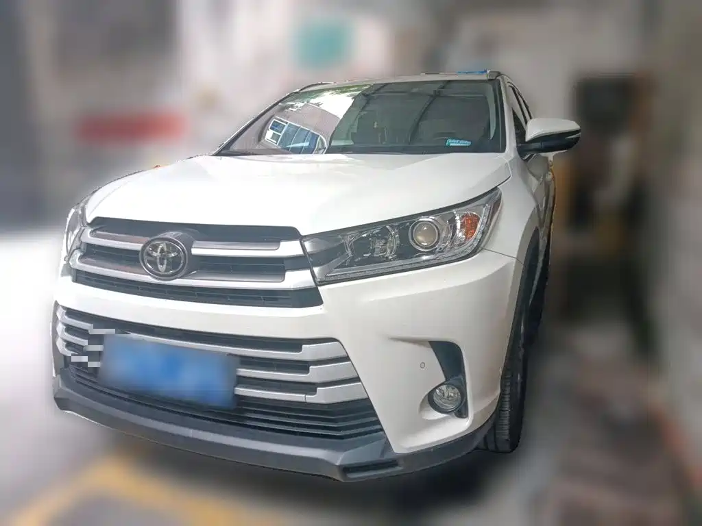 Фото 1 - Toyota Highlander