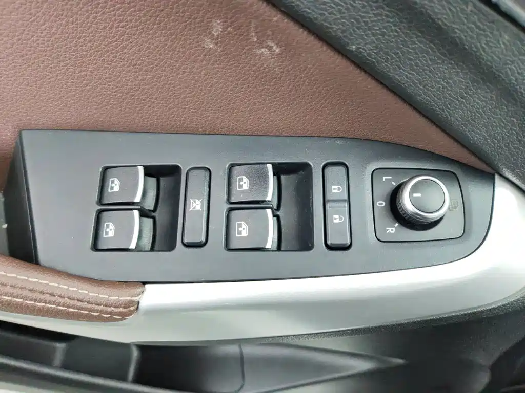 Bisu Auto Bisu T3 2021 2017 1.3T Manual Luxury