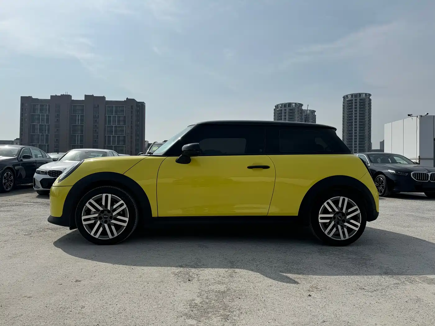 MINI 2025 1.5T COOPER Classic фото 3