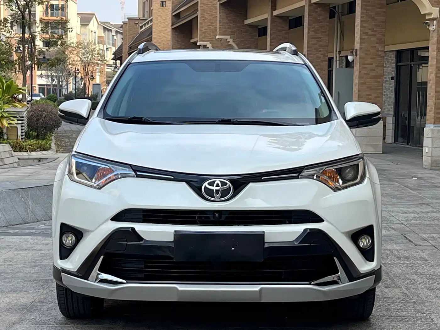 Toyota RAV4 Rongfang 2016 2.0L CVT 2WD Trend (China V) фото 2