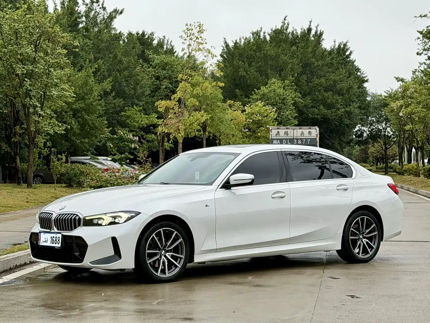 BMW 3-SERIES