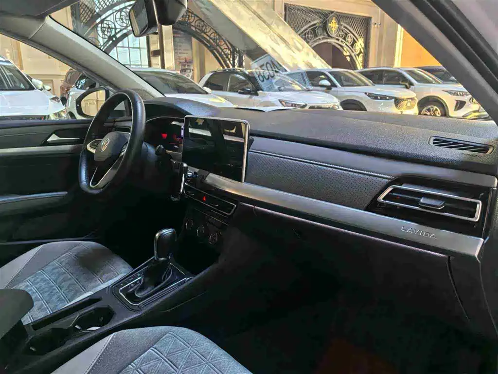 Volkswagen Lavida 2023 280TSI DSG Comfort Edition фото 11