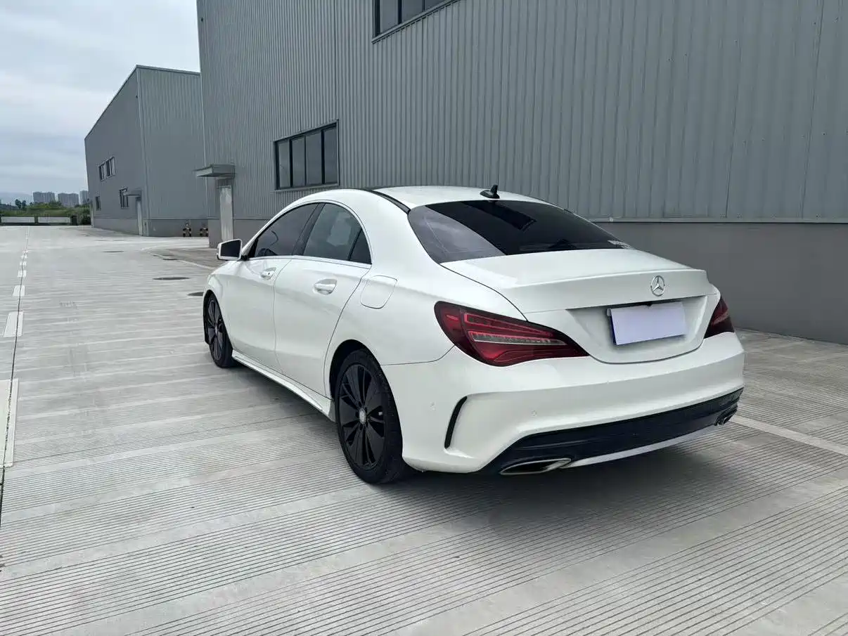 Mercedes-Benz CLA (Import) 2016 CLA 200 Fashion фото 7
