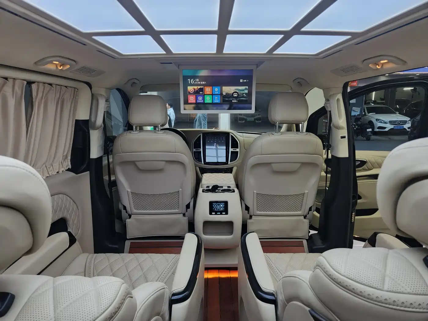 Mercedes-Benz Vito 2020 2.0T Business Edition (7-seater) фото 15