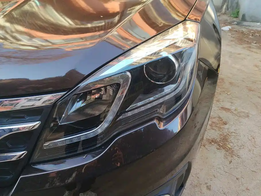GAC Trumpchi Trumpchi GS5 Super 2015 2015 1.8T Automatic 4WD Luxury Navigation Edition