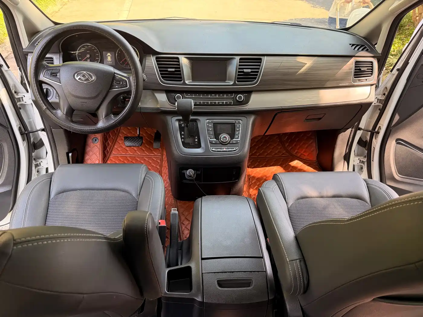 SAIC Maxus Maxus G10 2019 PLUS 2.0T Auto Elite China VI фото 36