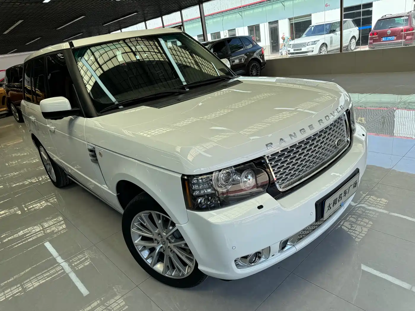 Land Rover Range Rover 2012 5.0 SC V8 Ultimate Genesis Edition фото 2
