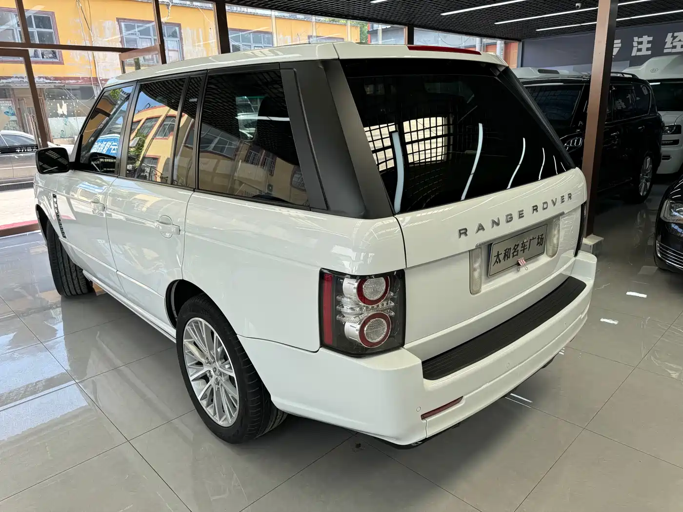 Land Rover Range Rover 2012 5.0 SC V8 Ultimate Genesis Edition фото 8