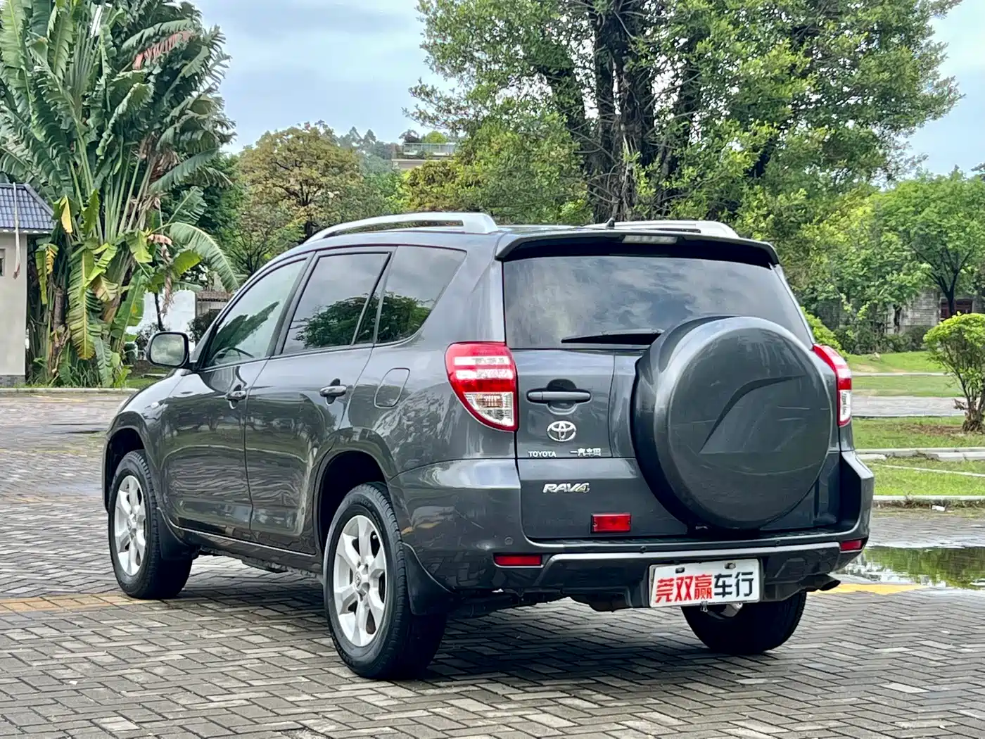 Toyota RAV4 Rongfang 2011 2.0L Automatic Classic Edition фото 5