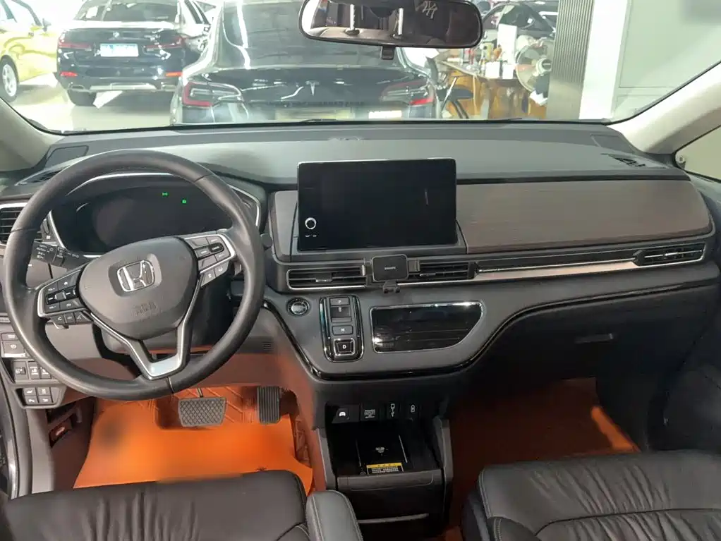 Фото 14 - Honda Odyssey