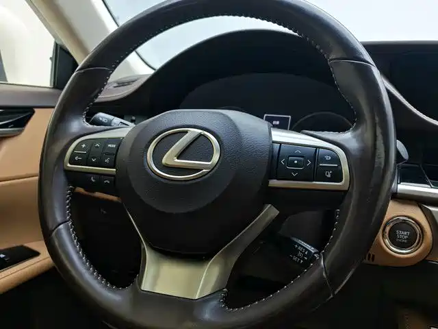 Lexus ES 2015 200 Elite Edition фото 16